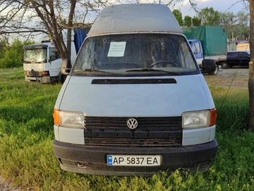 Авто Volkswagen Transporter 1994 № 7963369