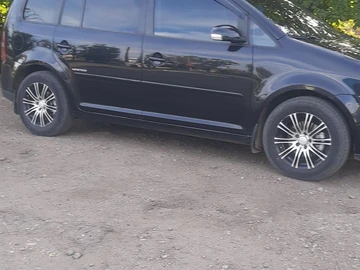 Авто Volkswagen Touran 2008 № 7963382