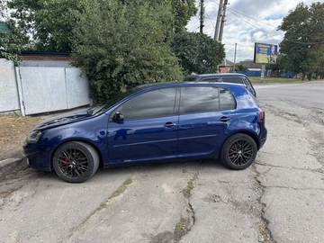Авто Volkswagen Golf 2005 № 7963477