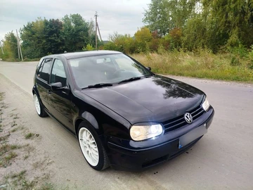 Авто Volkswagen Golf 2003 № 7963486
