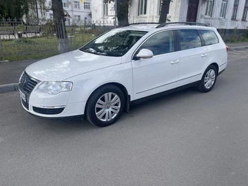 Авто Volkswagen Passat Variant 2010 № 7963770