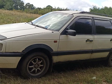 Авто Volkswagen Passat Variant 1994 № 7963817