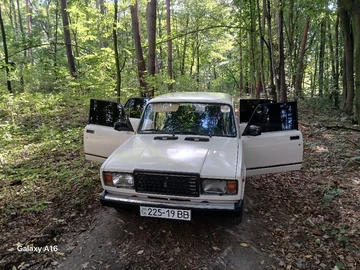 Авто ВАЗ 2107 1989 № 7964138