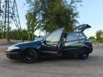 Авто Renault Laguna 2001 № 7964170