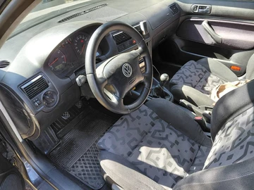Авто Volkswagen Golf 1999 № 7964221