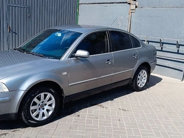 Авто Volkswagen Passat Sedan 2003 № 7964313