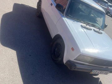Авто ВАЗ 2105 1990 № 7964339