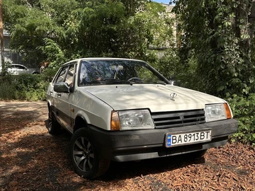 Авто ВАЗ 21099 1992 № 7964420