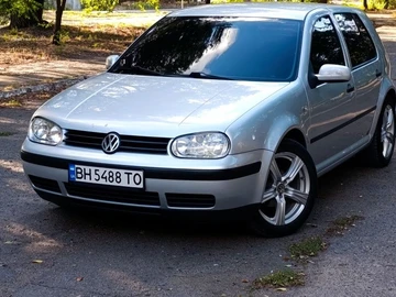 Авто Volkswagen Golf 2001 № 7964530