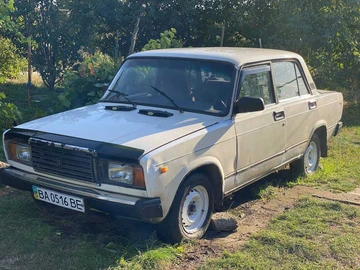 Авто ВАЗ 2107 1992 № 7964577