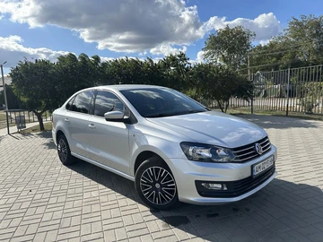 Авто Volkswagen Polo 2017 № 7964615