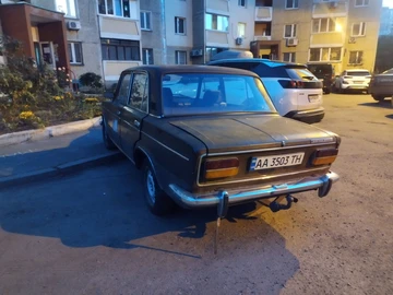 Авто ВАЗ 2103 1977 № 7964819