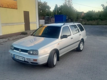 Авто Volkswagen Golf 1996 № 7964837