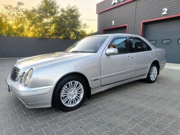Авто Mercedes E Серия 2000 № 7964939