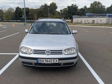 Авто Volkswagen Golf 2005 № 7965433