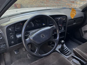 Авто Opel Omega 1988 № 7965659