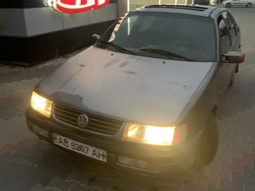 Авто Volkswagen Passat Sedan 1994 № 7965761