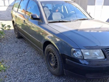 Авто Volkswagen Passat Sedan 1999 № 7966159