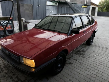 Авто Volkswagen Passat Hatchback 1986 № 7966480