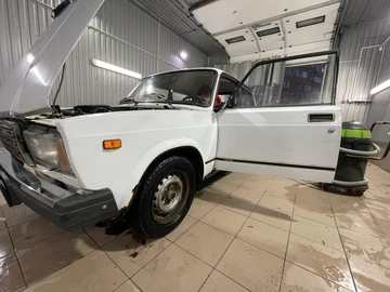 Авто ВАЗ 2107 2002 № 7966907