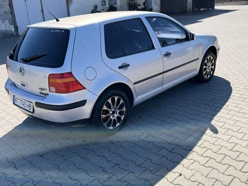 Авто Volkswagen Golf 1999 № 7966934