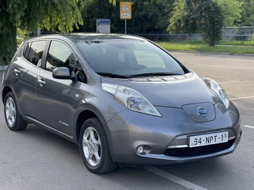 Авто Nissan Leaf 2015 № 7966982