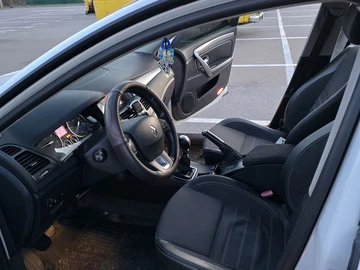Авто Renault Laguna 2009 № 7967314