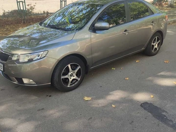 Авто KIA Cerato Forte  2011 № 7968061