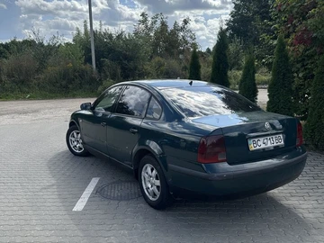 Авто Volkswagen Passat Sedan 1997 № 7968516