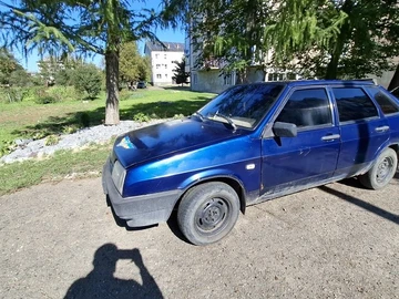 Авто ВАЗ 21093 2004 № 7968944