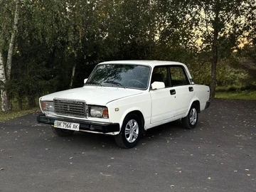 Авто ВАЗ 2107 1992 № 7969342
