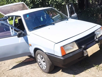 Авто ВАЗ 2109 1988 № 7969953