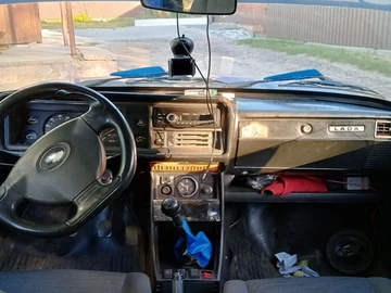 Авто ВАЗ 2107 1993 № 7970528
