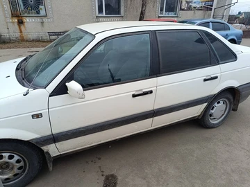Авто Volkswagen Passat Sedan 1991 № 7970544