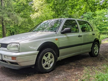 Авто Volkswagen Golf 1997 № 7970902