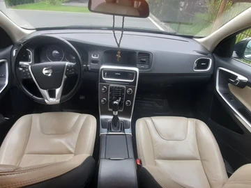 Авто Volvo V60 2013 № 7971561