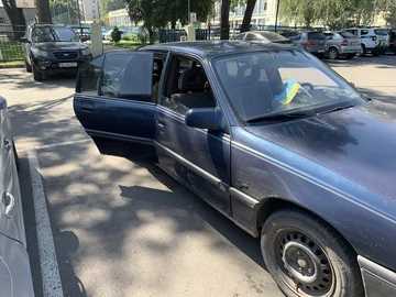Авто Opel Admiral 1990 № 7971598