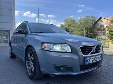 Авто Volvo V50 2009 № 7971656