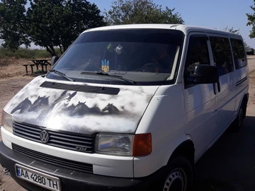 Авто Volkswagen Transporter 2000 № 7971697