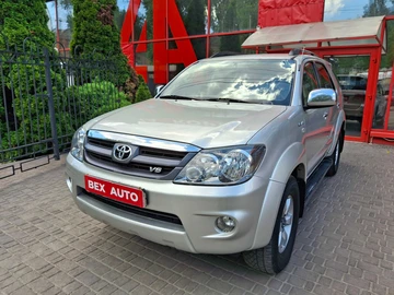 Авто Toyota Fortuner 2007 № 7971738