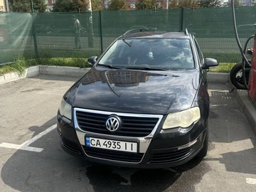 Авто Volkswagen Passat Variant 2005 № 7971784