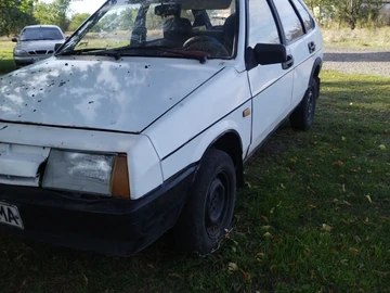 Авто ВАЗ 2109 1990 № 7972027