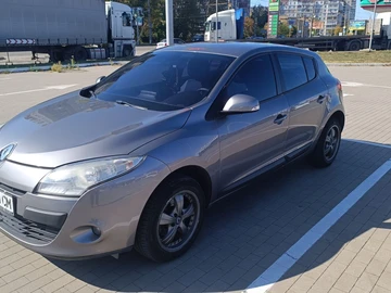 Авто Renault 4 2010 № 7972127