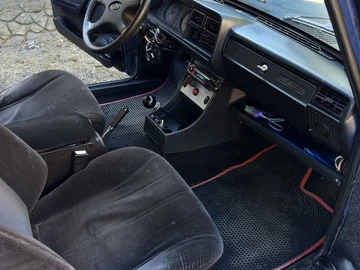 Авто ВАЗ 2107 1988 № 7972283