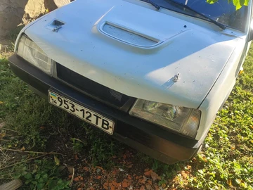 Авто ВАЗ 2109 1992 № 7972512