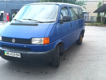 Авто Volkswagen Transporter 2000 № 7972585