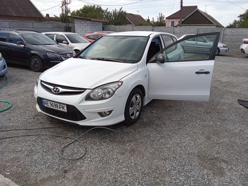 Авто Hyundai I30 2010 № 7972609