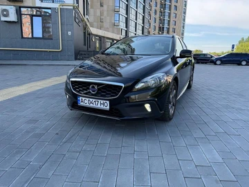 Авто Volvo V40 Kombi 2013 № 7972628