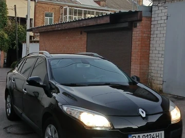 Авто Renault 4 2011 № 7972840