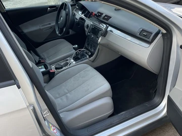 Авто Volkswagen Passat Variant 2009 № 7972868